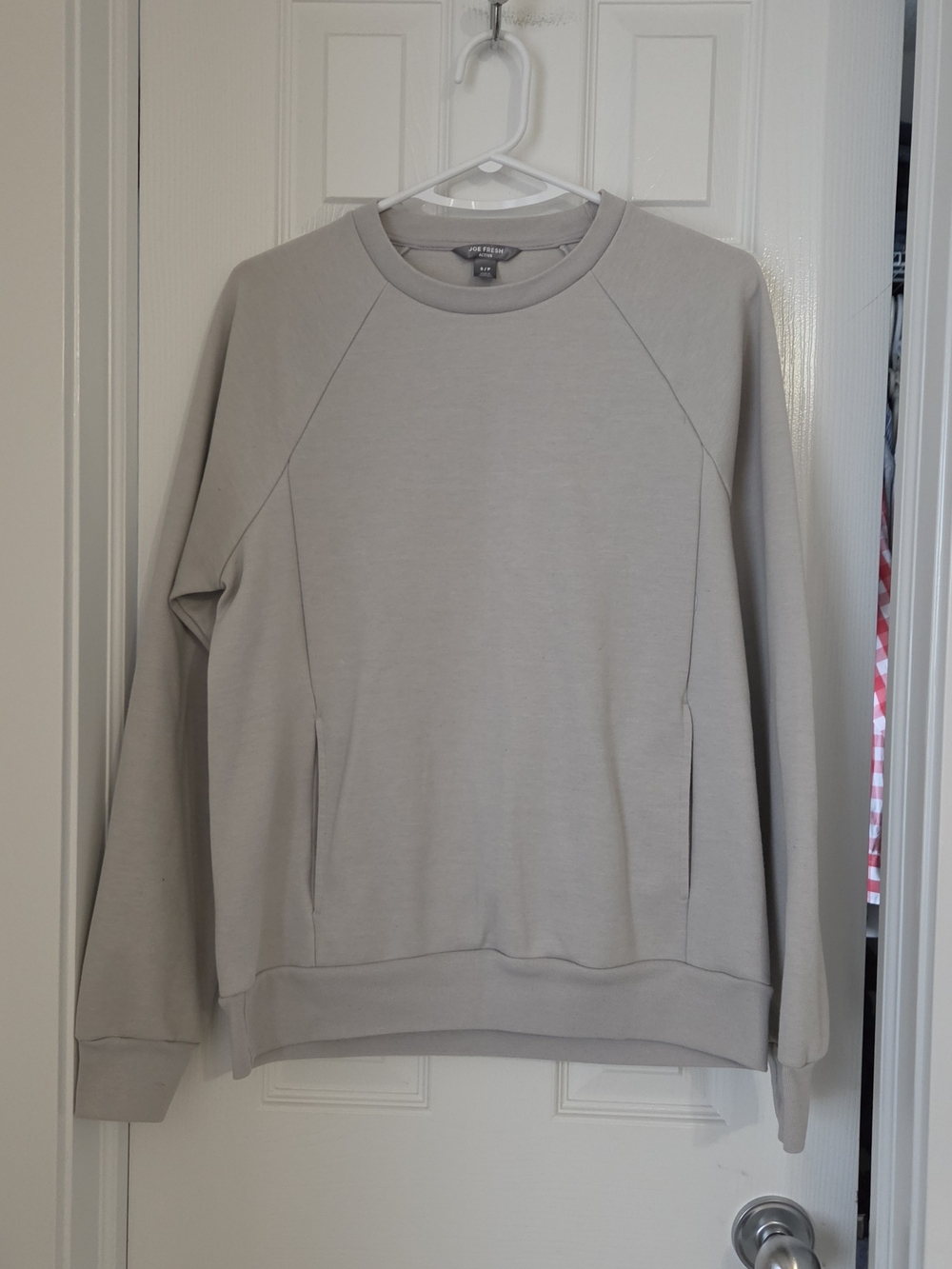 Joe Fresh Women's Crewneck Sweater in Light Gray Size S